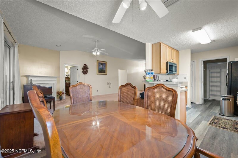 581 Artesian Ln, Orange Park, FL 32073