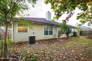 581 Artesian Ln, Orange Park, FL 32073