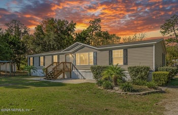 9899 Barber Loop, Macclenny, FL 32063
