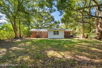 5557 Cleveland Rd, Jacksonville, FL 32209
