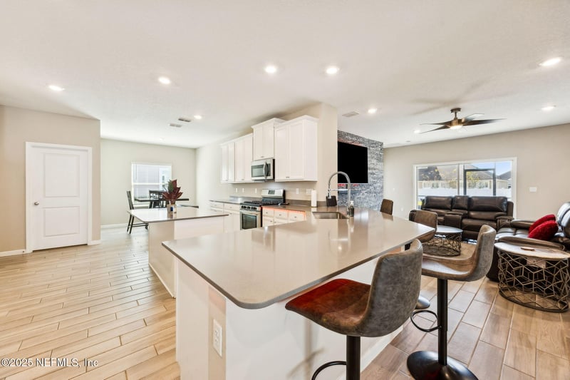 3963 Pondside Ct, Middleburg, FL 32068