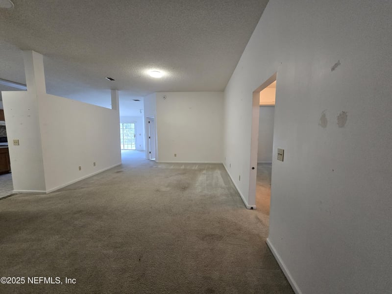 7569 Plantation Club Dr, Jacksonville, FL 32244