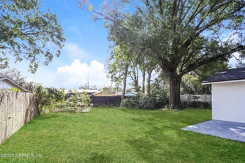 7466 Deepwood Dr, Jacksonville, FL 32244