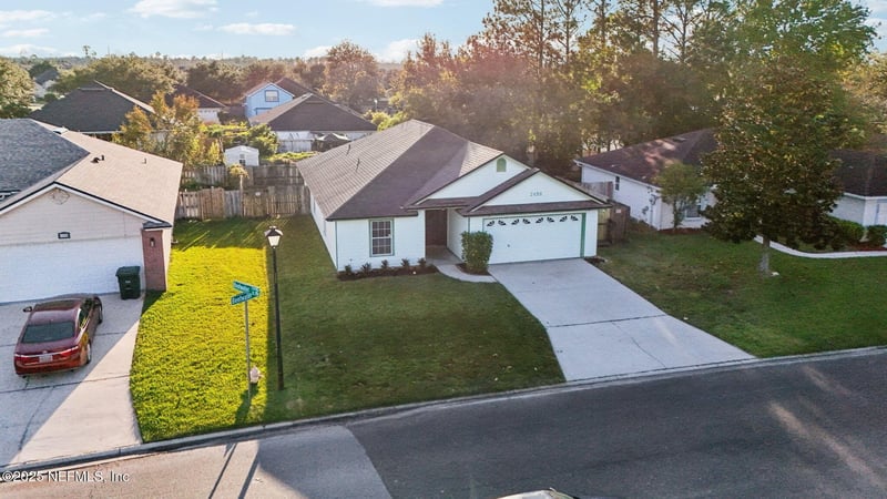 2498 Bentwater Dr, Jacksonville, FL 32246