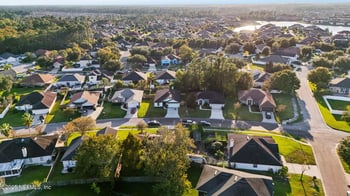 2498 Bentwater Dr, Jacksonville, FL 32246