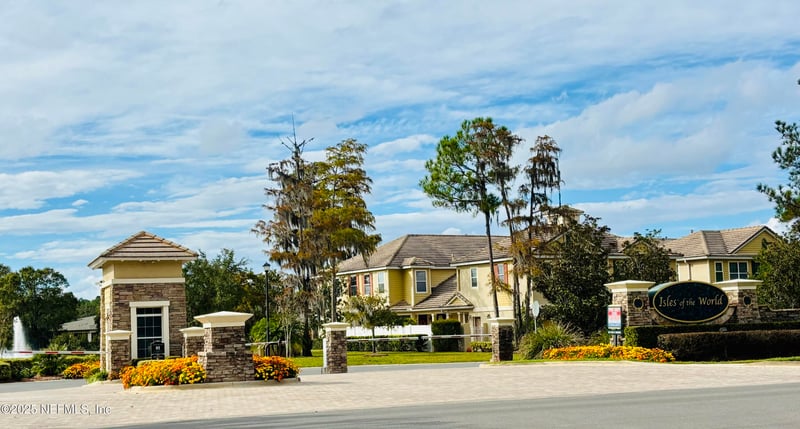 535 Hedgewood Dr, St Augustine, FL 32092