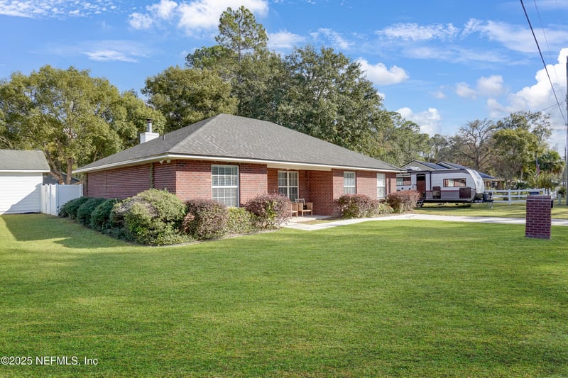 369 Owen Acres Dr, Macclenny, FL 32063