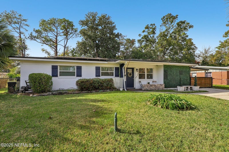 4450 Revelstoke Dr, Jacksonville, FL 32207