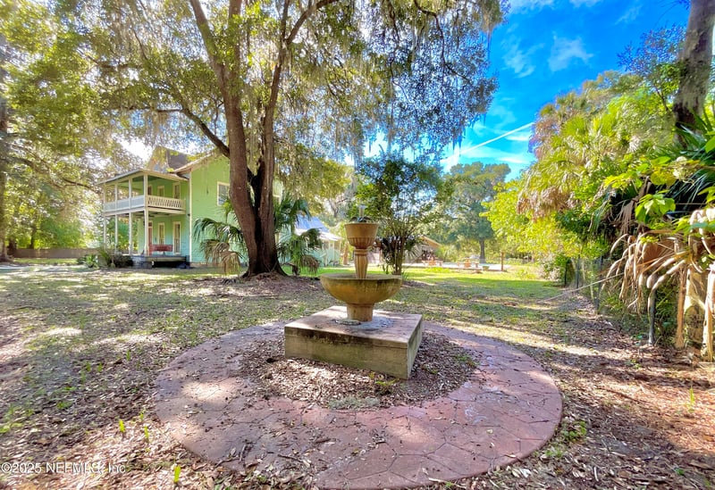 5710 Trout St, Melrose, FL 32666