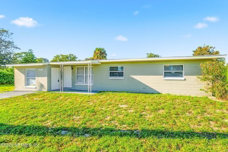 1598 3rd St, Daytona Beach, FL 32117