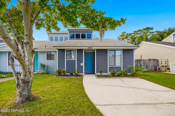 2424 Seabury Pl, Jacksonville, FL 32246