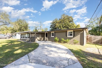 450 Brighton Ave, Orange Park, FL 32073