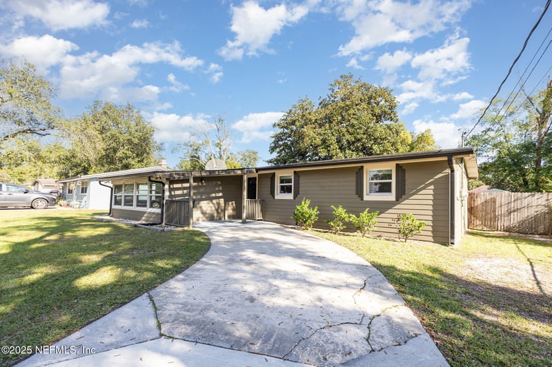 450 Brighton Ave, Orange Park, FL 32073