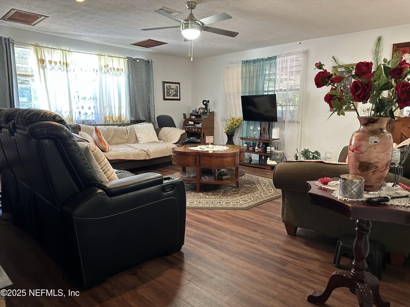 3617 Bunnell Dr, Jacksonville, FL 32246