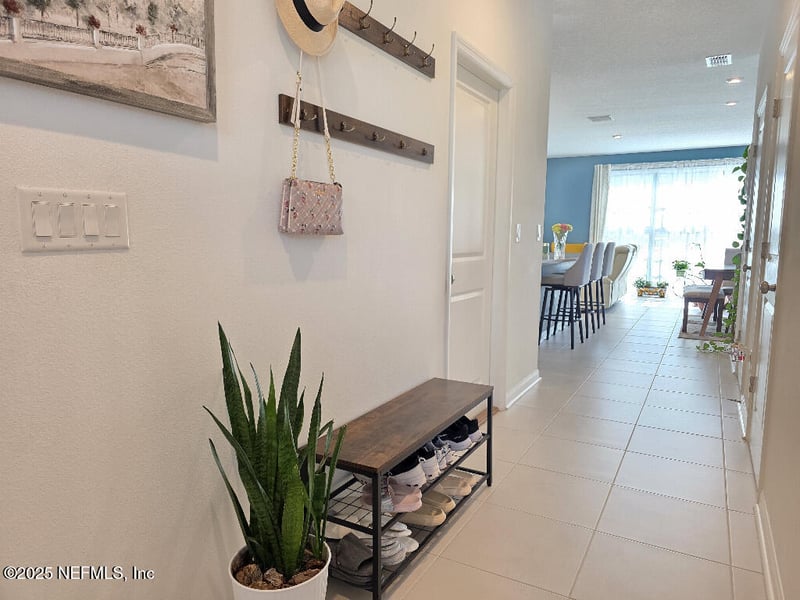 330 Anthony Dr, Jacksonville, FL 32218