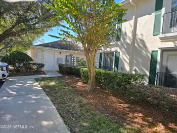 13715 Richmond Park Dr #1202, Jacksonville, FL 32224