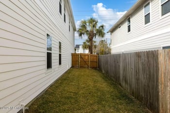 736 10th Ave, Jacksonville Beach, FL 32250