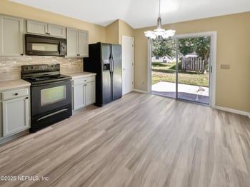 11661 Pleasant Creek Dr, Jacksonville, FL 32218