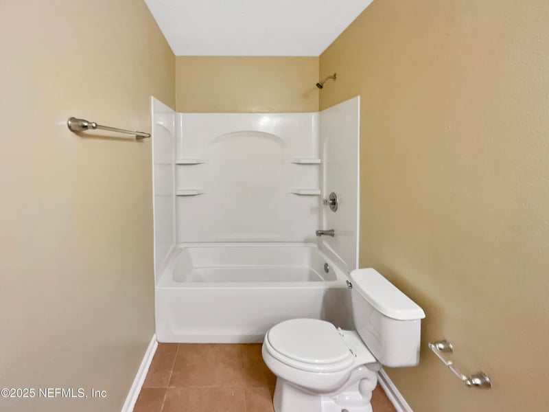 11661 Pleasant Creek Dr, Jacksonville, FL 32218