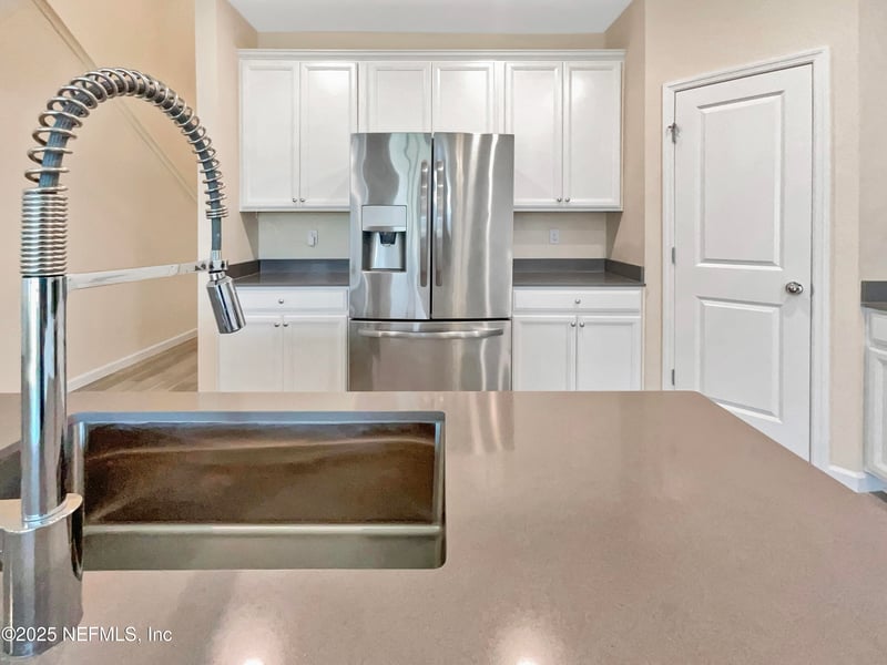 10357 Benson Lake Dr, Jacksonville, FL 32222