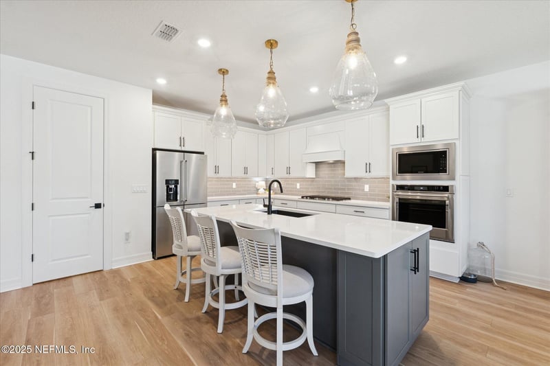 442 Hawthorn Park Cir, Yulee, FL 32097