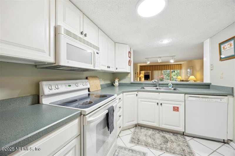 2021 Beach Wood Rd, Fernandina Beach, FL 32034