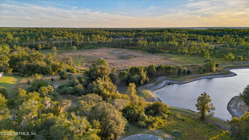 211 Village Dr, Welaka, FL 32193