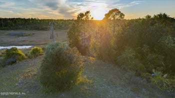 211 Village Dr, Welaka, FL 32193