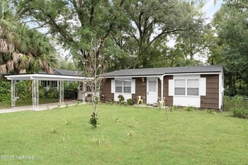 5459 Carrin Ln, Jacksonville, FL 32207