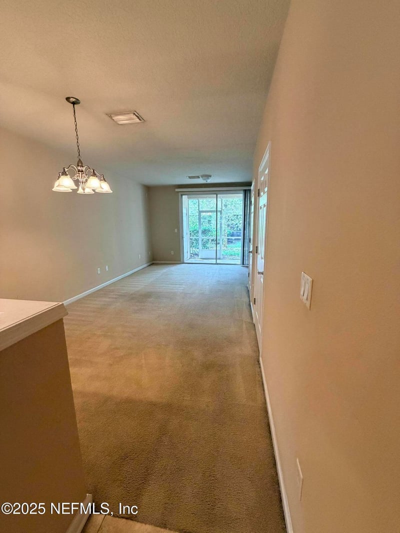 8133 Summerside Cir, Jacksonville, FL 32256