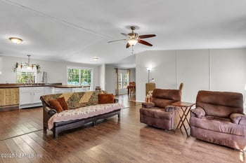 141 Cherokee Dr, Interlachen, FL 32148