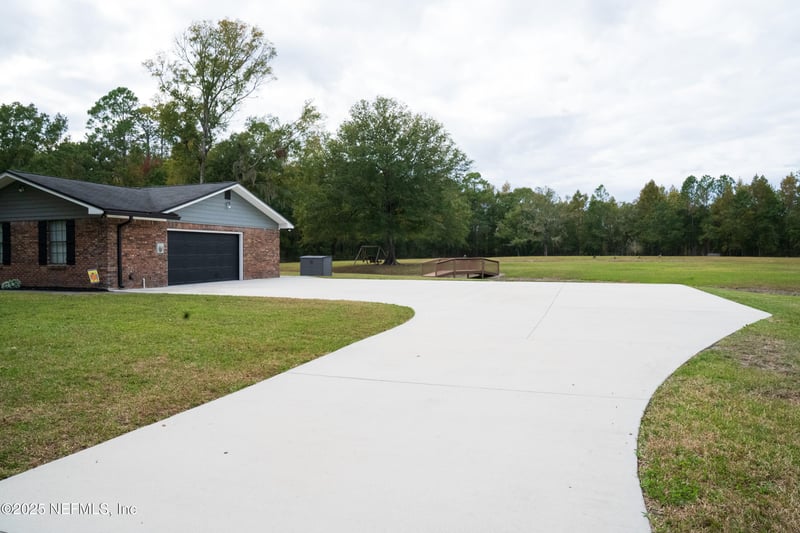 9022 Imperial Ct, Bryceville, FL 32009