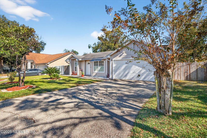 7613 Chelmsford Dr, Jacksonville, FL 32244