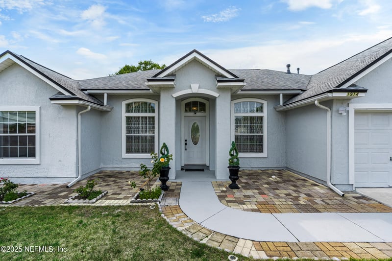 1914 Willesdon Dr, Jacksonville, FL 32246