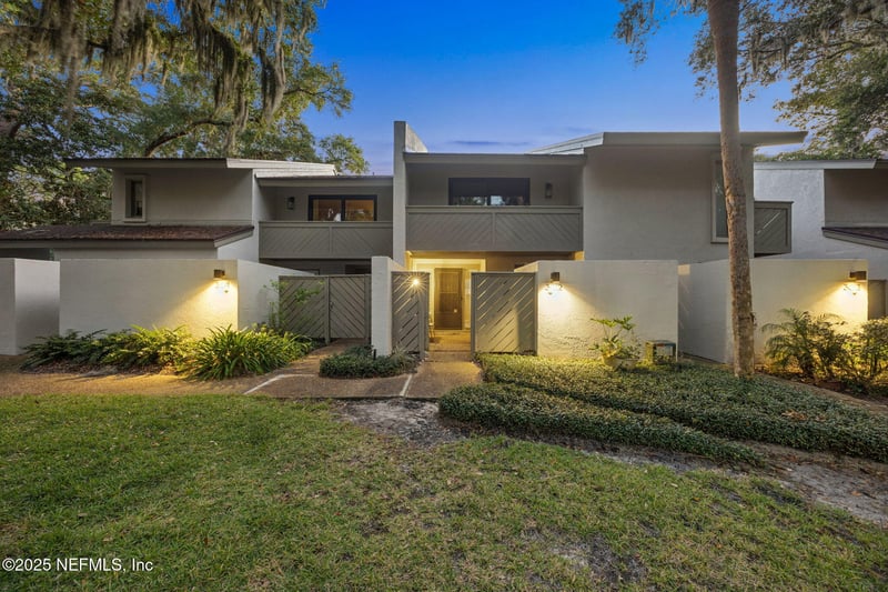 3012 Sea Marsh Rd, Fernandina Beach, FL 32034