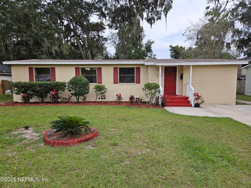 5758 Oliver St, Jacksonville, FL 32211