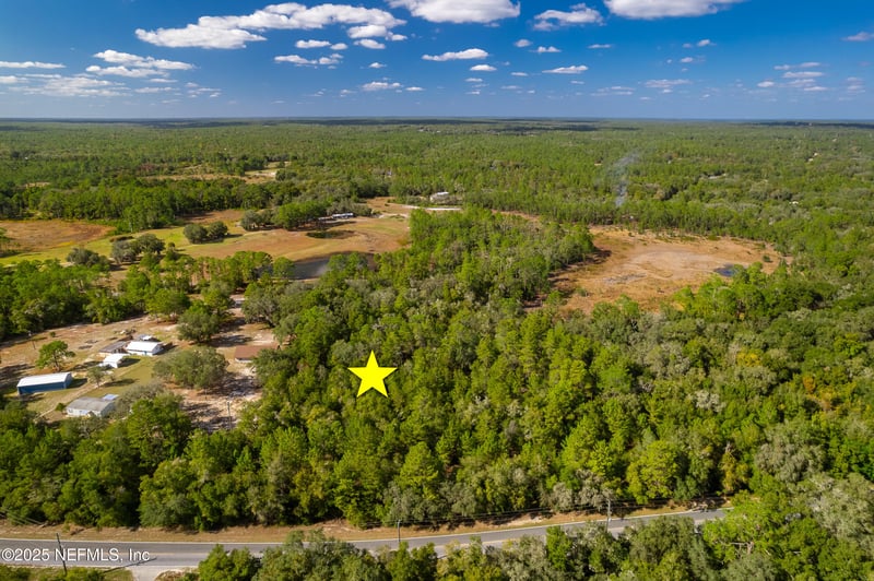 126 Keuka Cemetary Rd, Interlachen, FL 32148