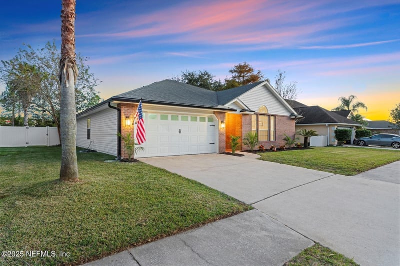 320 Carolina Jasmine Ln, St Johns, FL 32259