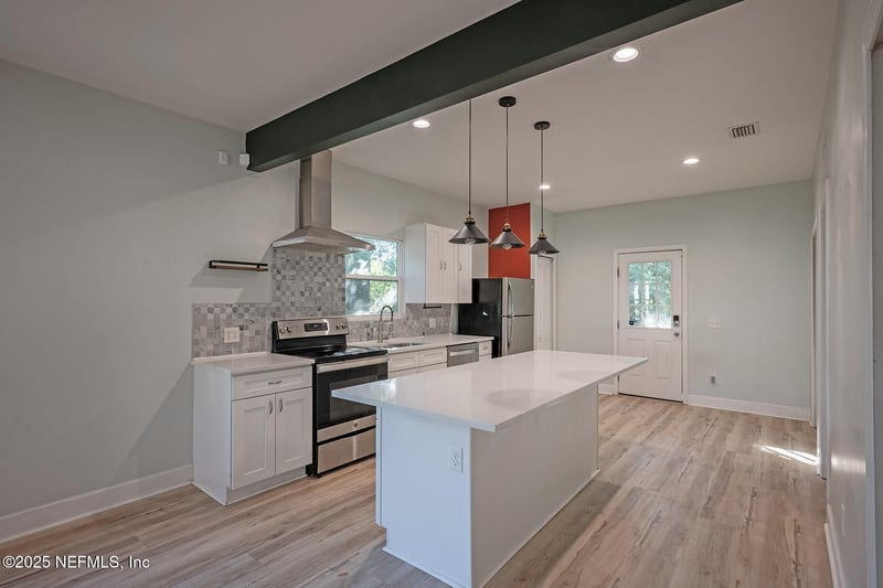 2818 White Ave, Jacksonville, FL 32207