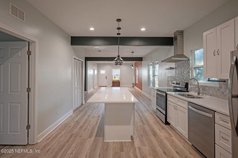 2818 White Ave, Jacksonville, FL 32207