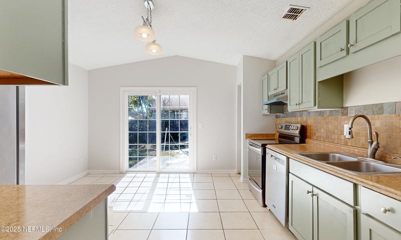 8140 Morristown Trl, Jacksonville, FL 32244