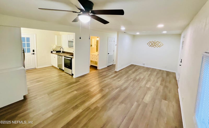 18713 Charlotte Ave, Brooker, FL 32622