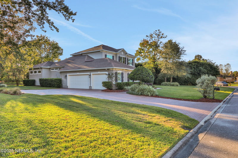 527 Kesley Ln, Jacksonville, FL 32259