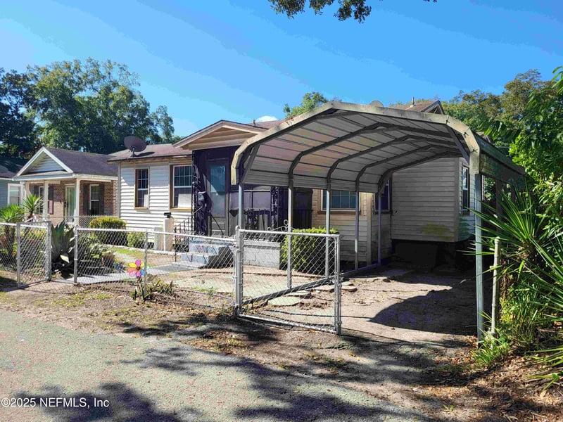 2822 Flanders St #8-19, Jacksonville, FL 32208