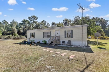 136 Moccasin Creek Ln, Palatka, FL 32177