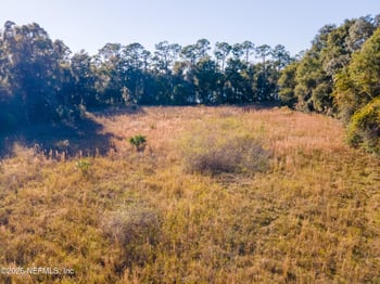 305 West St, Interlachen, FL 32148