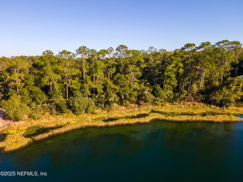 205 West St, Interlachen, FL 32148