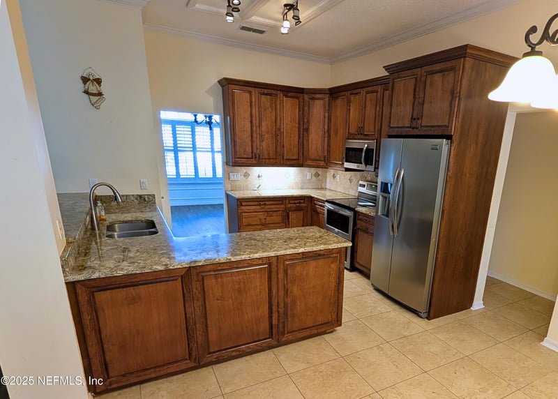 873 Buckeye Ln, St Johns, FL 32259