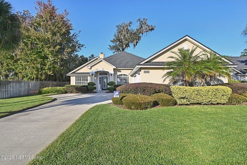 1862 Sentry Oak Ct, Fleming Island, FL 32003