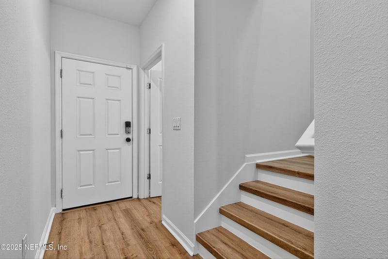 202 Boracay Cir, St Johns, FL 32259